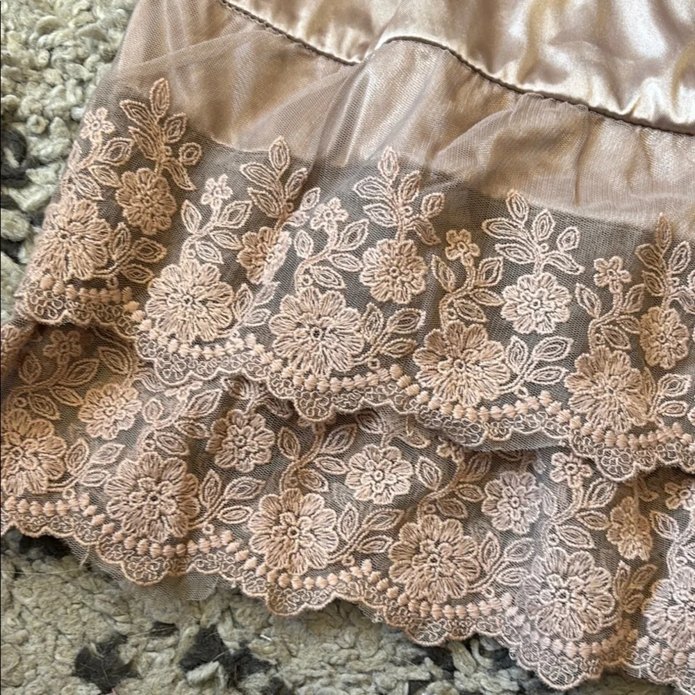 Satin slip with Lace - Picture 3 of 5